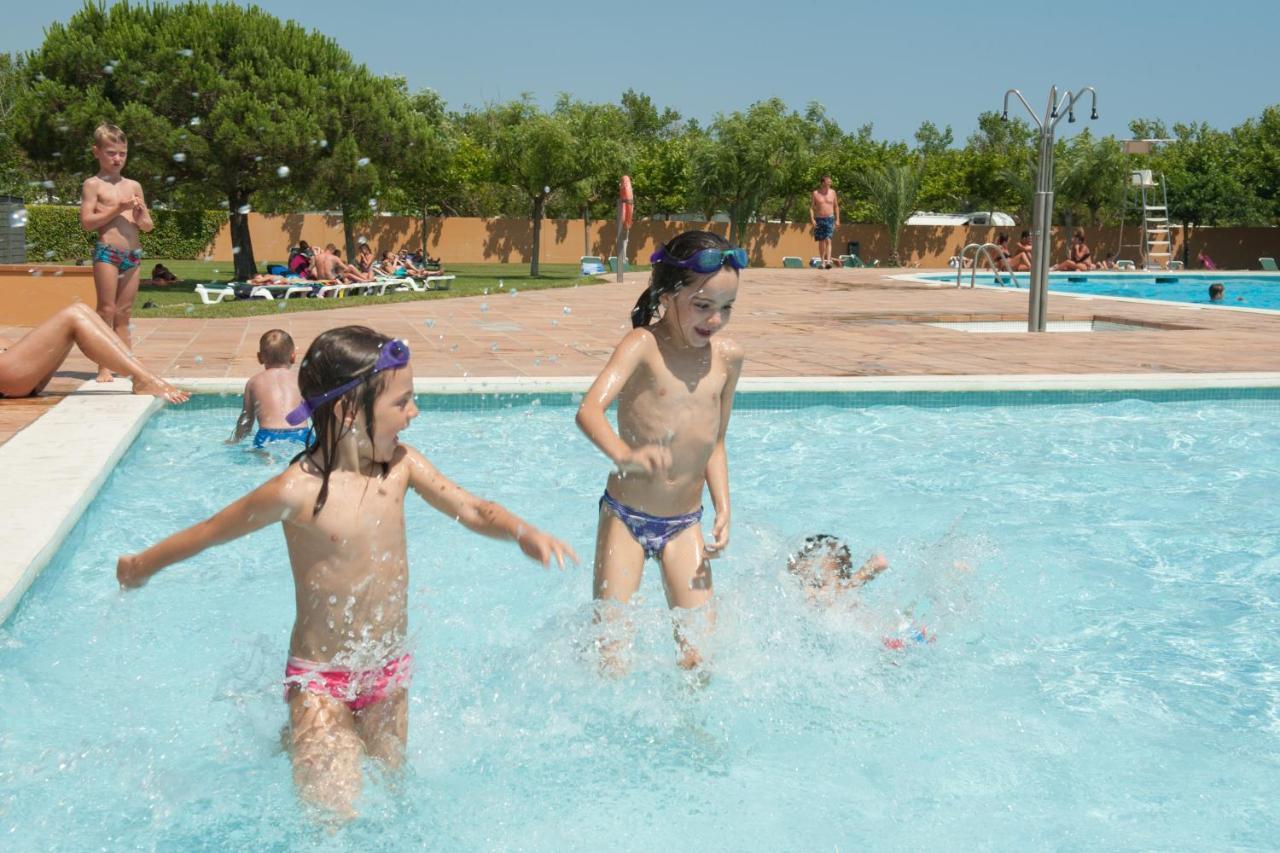 Camping & Bungalows Platja Brava Pals Ngoại thất bức ảnh