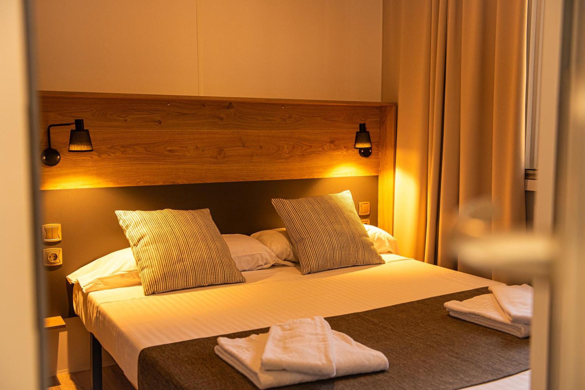 Camping & Bungalows Platja Brava Pals Ngoại thất bức ảnh