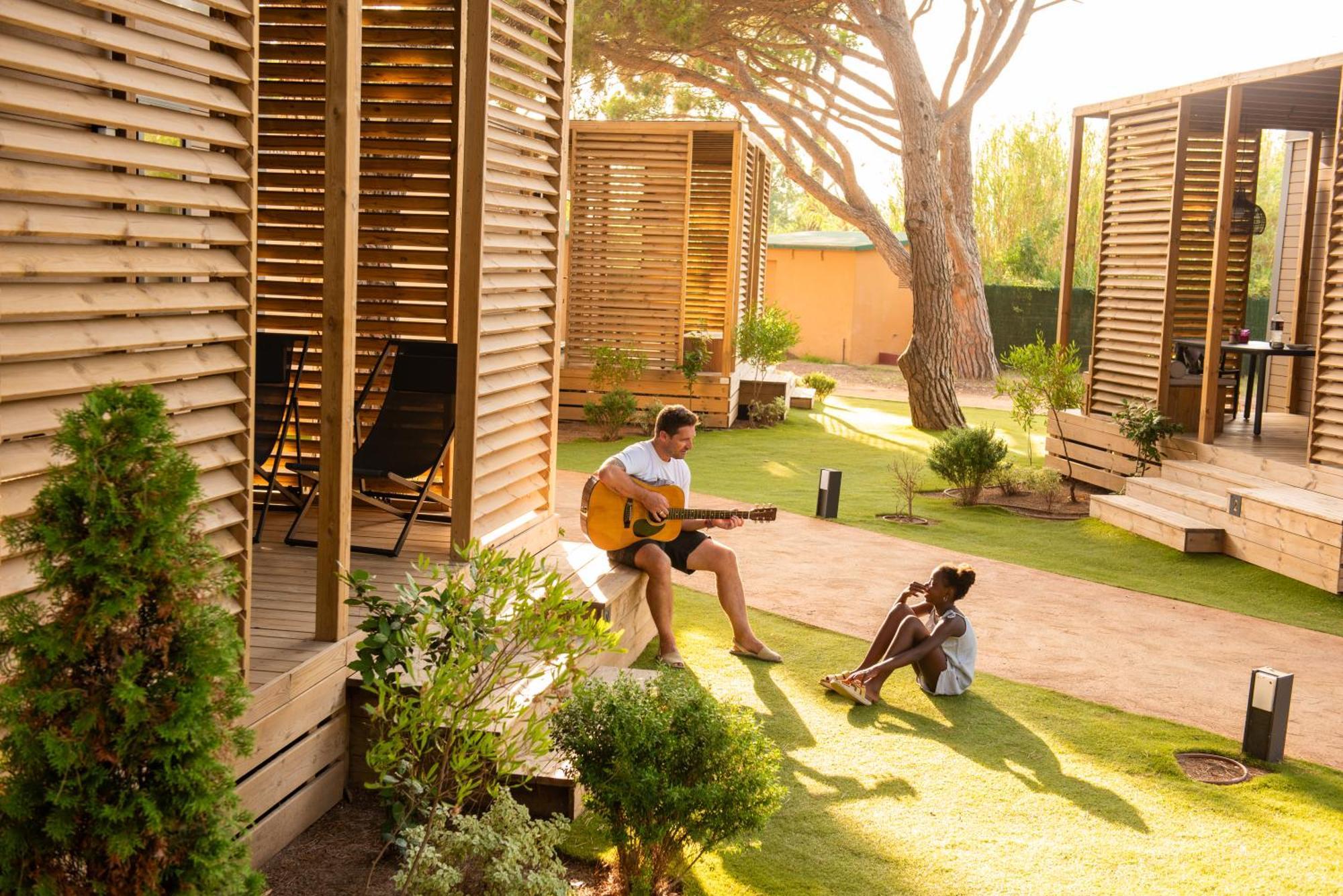 Camping & Bungalows Platja Brava Pals Ngoại thất bức ảnh