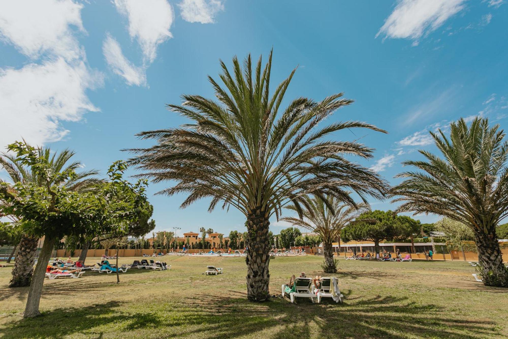 Camping & Bungalows Platja Brava Pals Ngoại thất bức ảnh